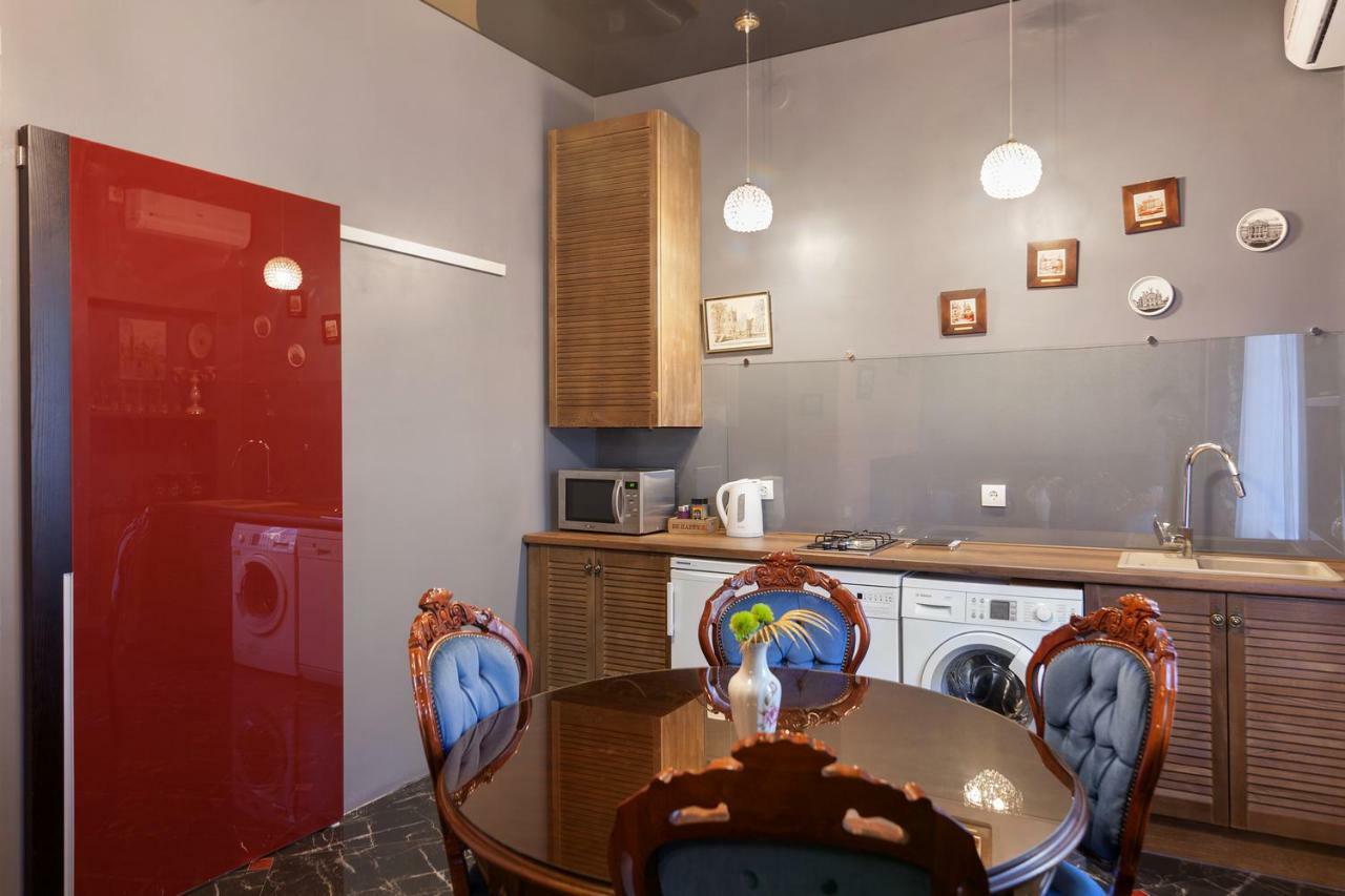 Delux Leopolli Apartments Near Shopping Mall Forum Lviv Kültér fotó