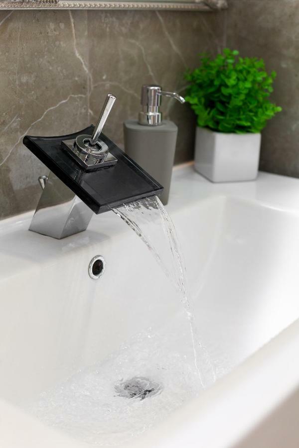 Delux Leopolli Apartments Near Shopping Mall Forum Lviv Kültér fotó